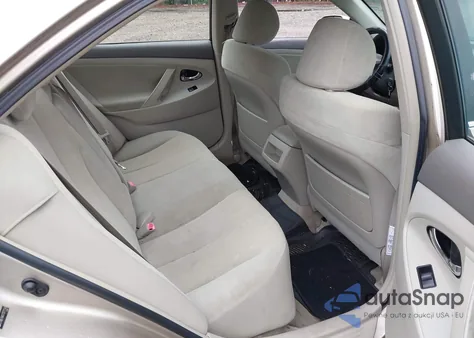 2007 Toyota Camry Le z USA, uszkodzony, nr VIN JTNBE46K073037144